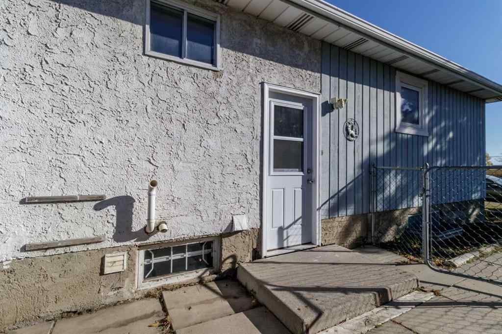 MLS® A2263336 - 844 RundleCairn Way NE in Rundle Calgary, Residential
