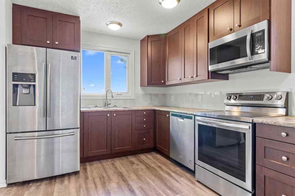 MLS® A2263336 - 844 RundleCairn Way NE in Rundle Calgary, Residential