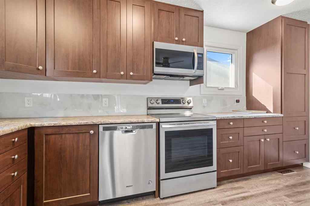 MLS® A2263336 - 844 RundleCairn Way NE in Rundle Calgary, Residential