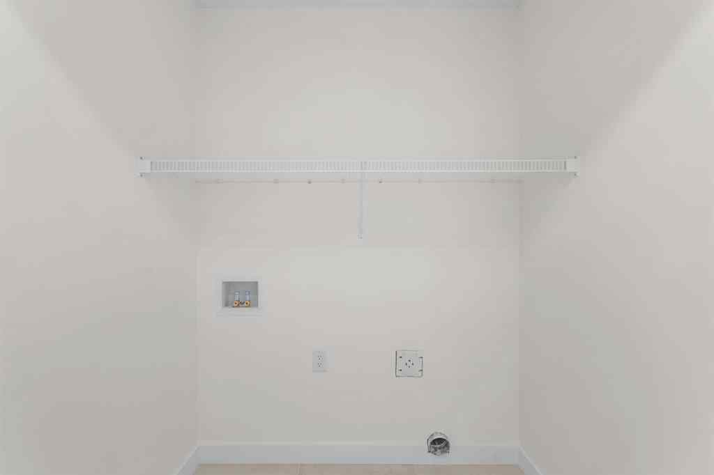 MLS® A2263338 - 437 Hotchkiss Drive SE in Hotchkiss Calgary, Residential