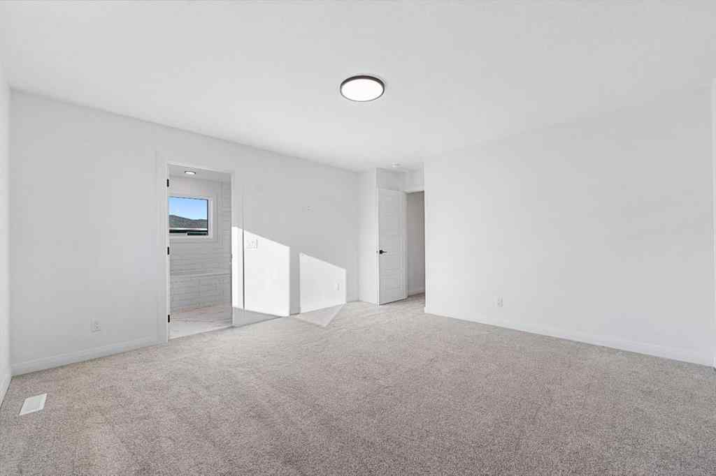 MLS® A2263345 - 95 Dawson Wharf Mount  in Dawson\'s Landing Chestermere, Residential