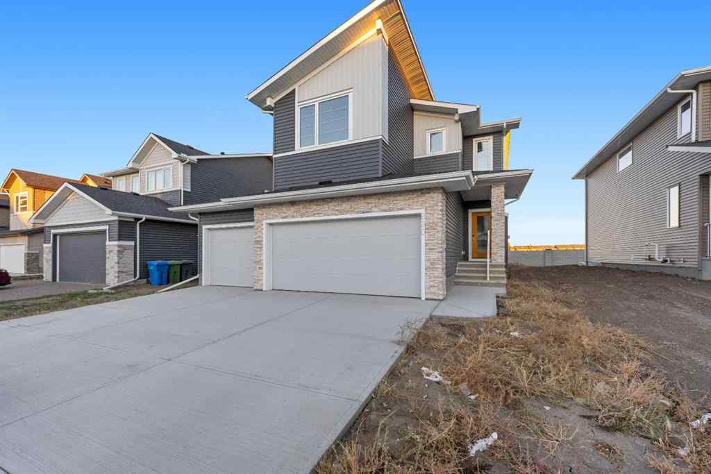 MLS® A2263346 - 260 Dawson Wharf Crescent  in Dawson\'s Landing Chestermere, Residential