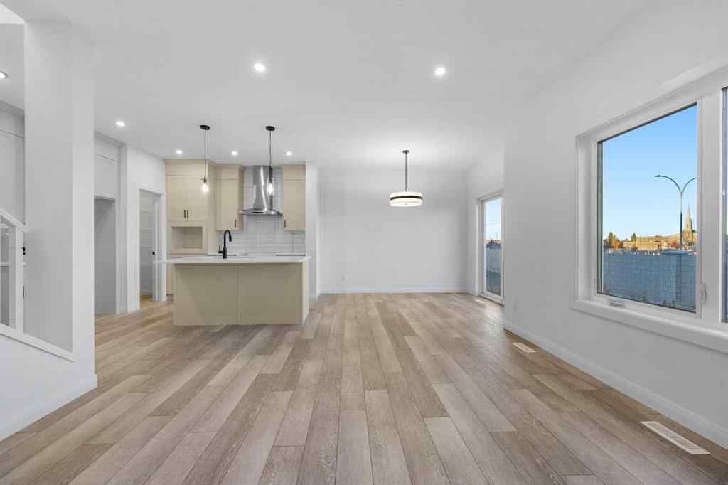 MLS® A2263346 - 260 Dawson Wharf Crescent  in Dawson\'s Landing Chestermere, Residential