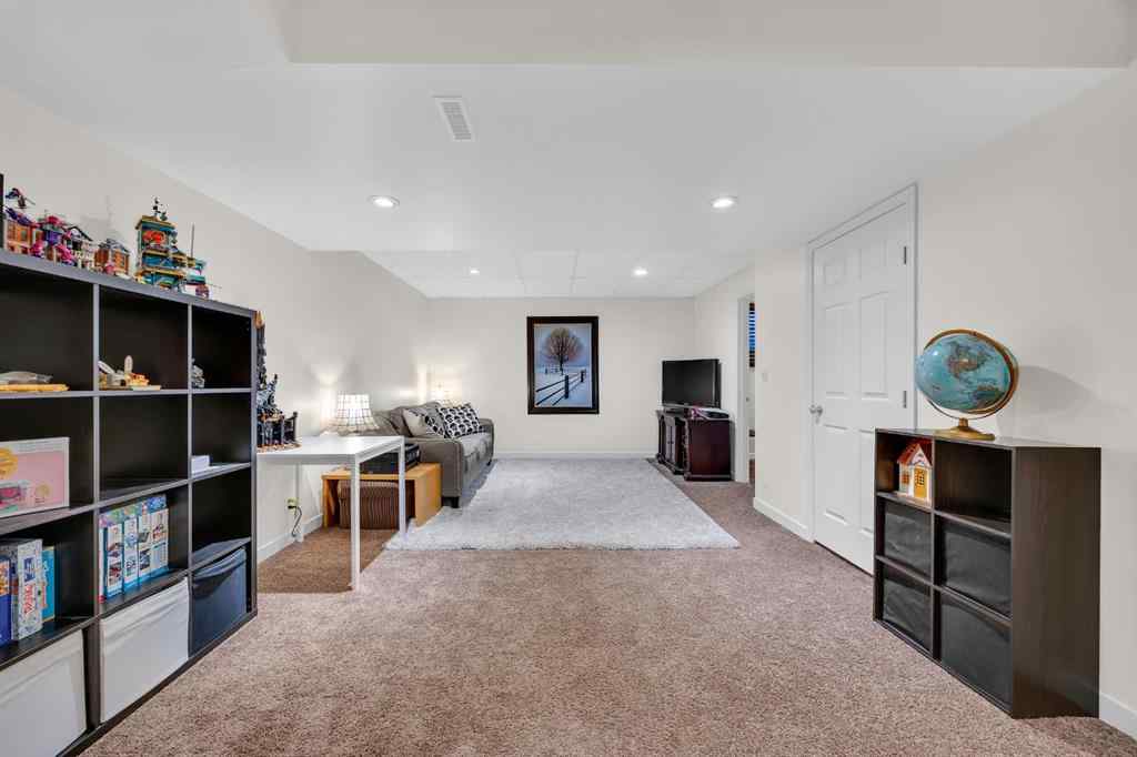 MLS® A2263355 - 104 Stonemere Place  in Westmere Chestermere, Residential