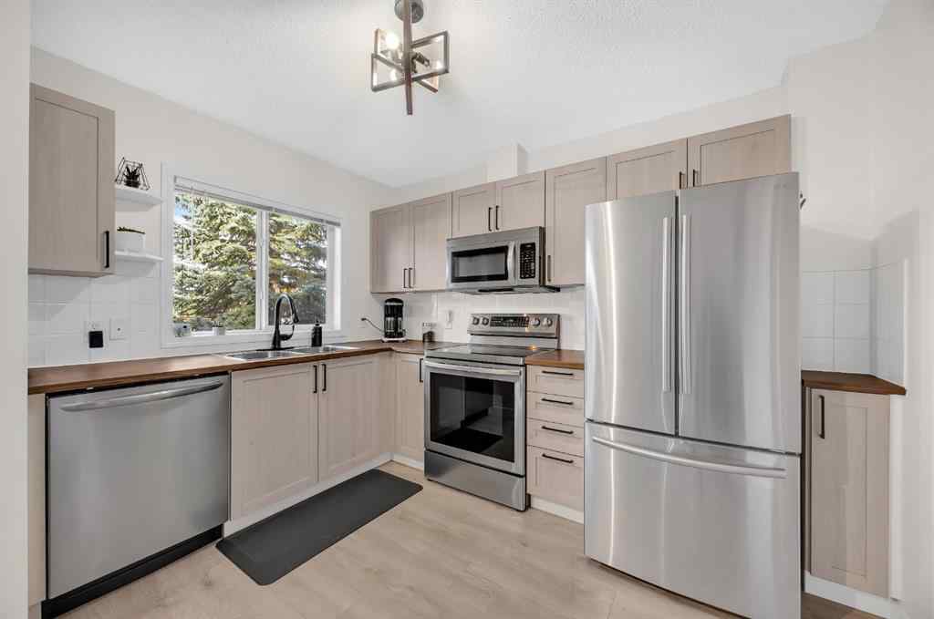 MLS® A2263355 - 104 Stonemere Place  in Westmere Chestermere, Residential