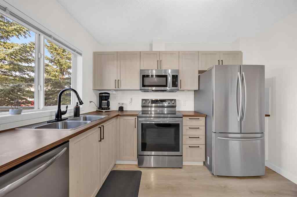 MLS® A2263355 - 104 Stonemere Place  in Westmere Chestermere, Residential