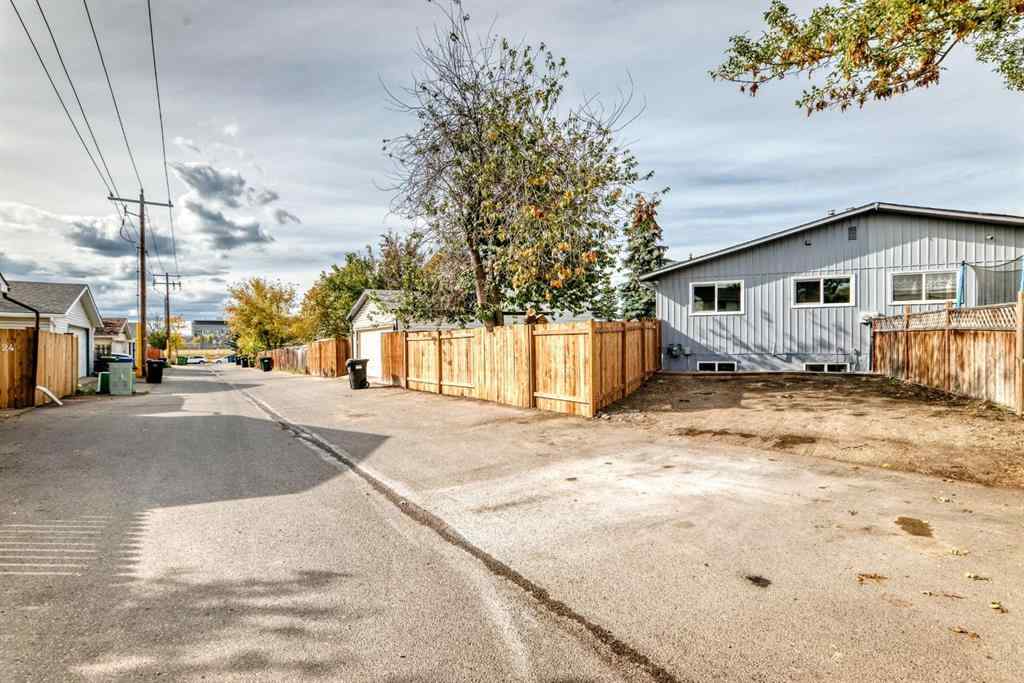 MLS® A2263360 - 19 Rundlelawn Court NE in Rundle Calgary, Residential