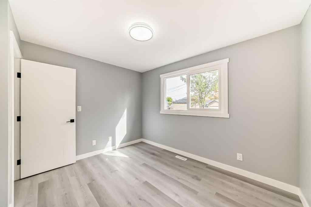 MLS® A2263360 - 19 Rundlelawn Court NE in Rundle Calgary, Residential