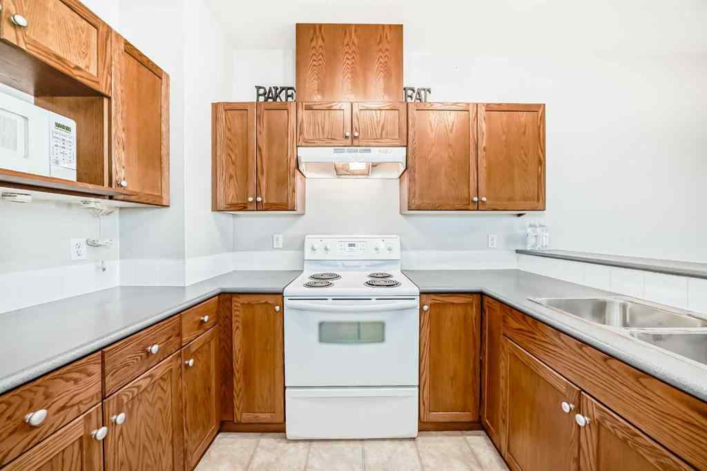 MLS® A2263361 - Unit #702 720 Willowbrook Road NW in Willowbrook Airdrie, Residential