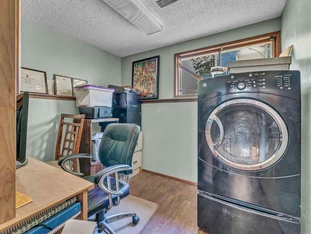 MLS® A2263364 - 213 6 Street SE in NONE Redcliff, Residential