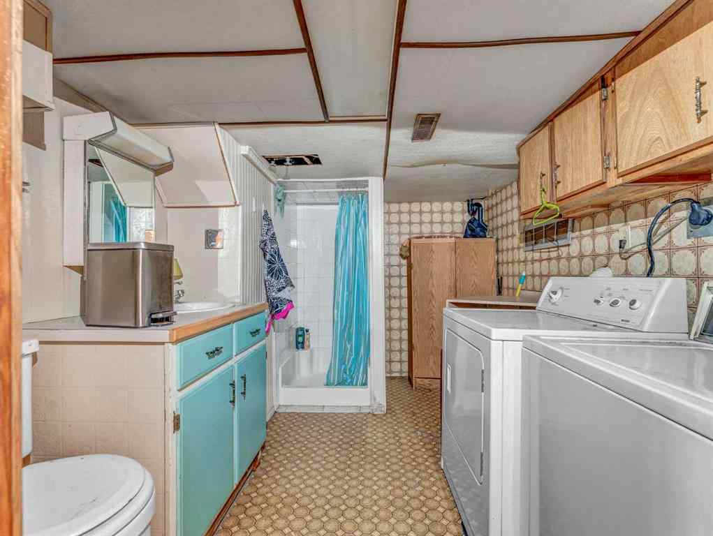 MLS® A2263364 - 213 6 Street SE in NONE Redcliff, Residential