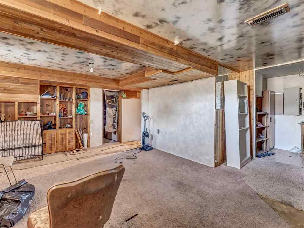 MLS® A2263364 - 213 6 Street SE in NONE Redcliff, Residential