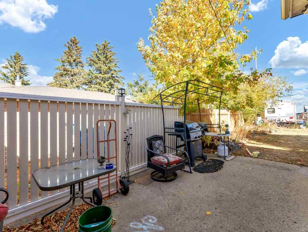 MLS® A2263364 - 213 6 Street SE in NONE Redcliff, Residential