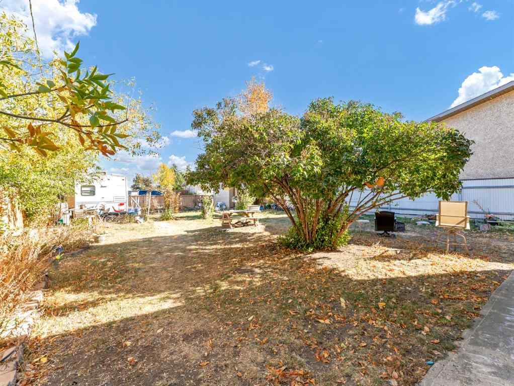 MLS® A2263364 - 213 6 Street SE in NONE Redcliff, Residential