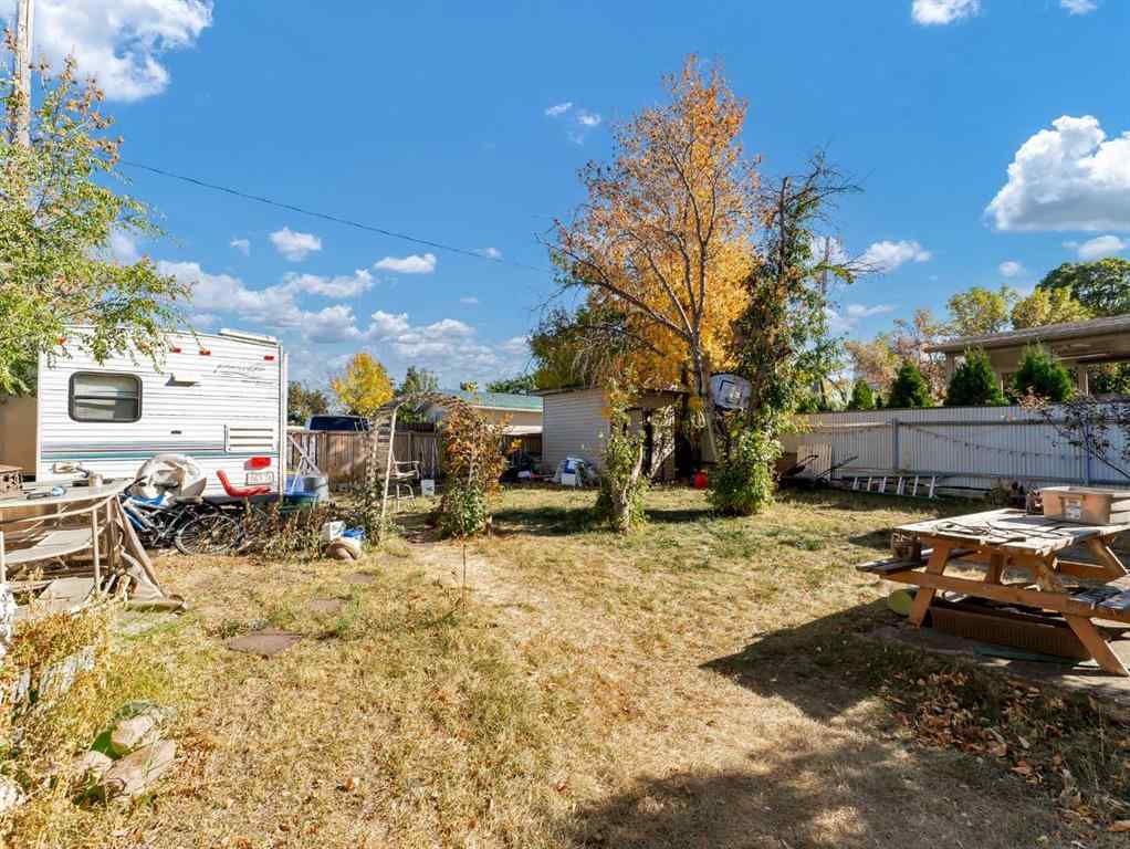 MLS® A2263364 - 213 6 Street SE in NONE Redcliff, Residential