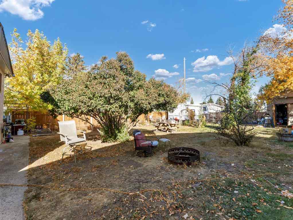 MLS® A2263364 - 213 6 Street SE in NONE Redcliff, Residential