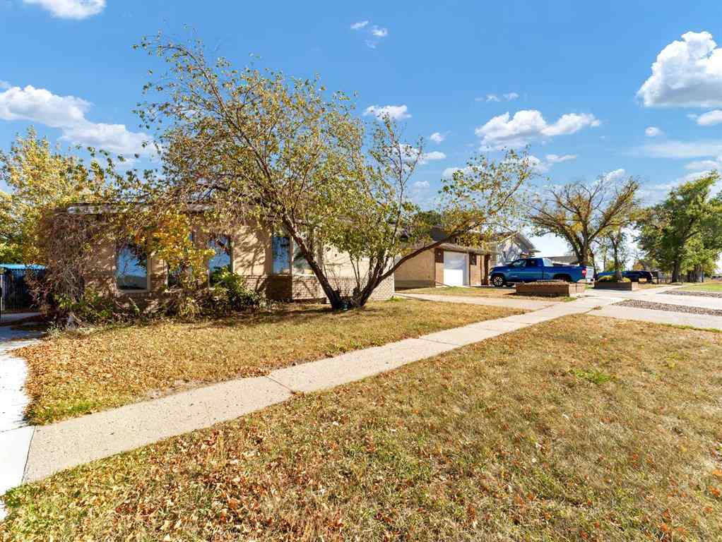 MLS® A2263364 - 213 6 Street SE in NONE Redcliff, Residential