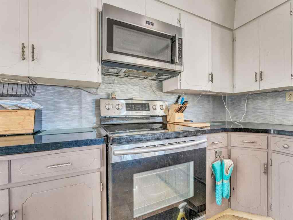 MLS® A2263364 - 213 6 Street SE in NONE Redcliff, Residential