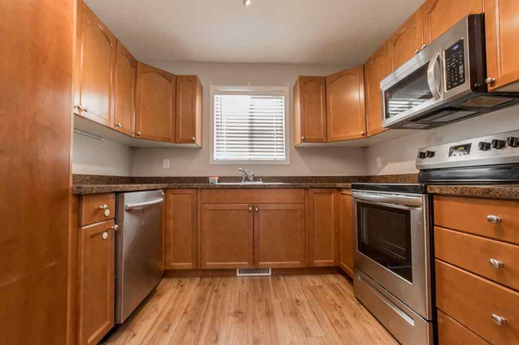 MLS® A2263371 - 11513 76 Avenue  in Westpointe Grande Prairie, Residential