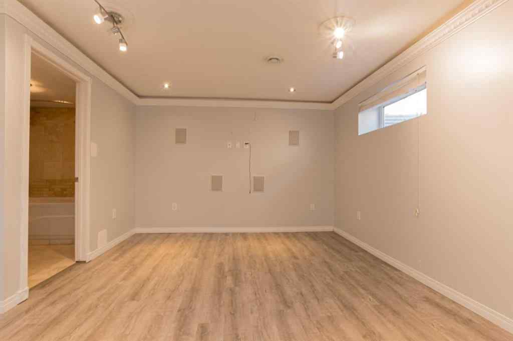 MLS® A2263371 - 11513 76 Avenue  in Westpointe Grande Prairie, Residential