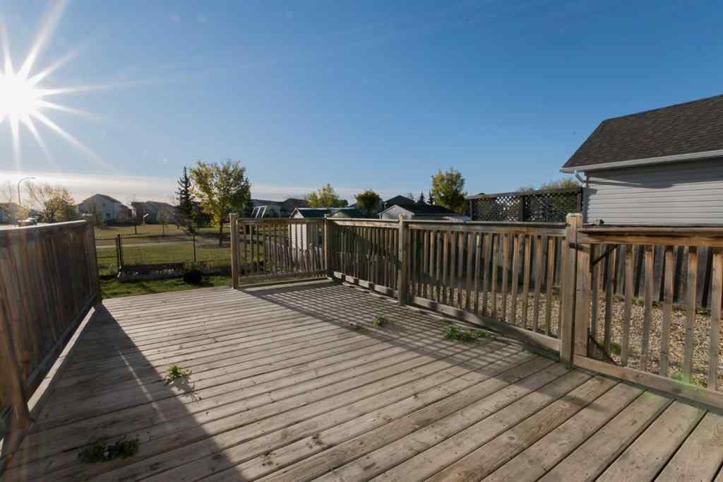 MLS® A2263371 - 11513 76 Avenue  in Westpointe Grande Prairie, Residential