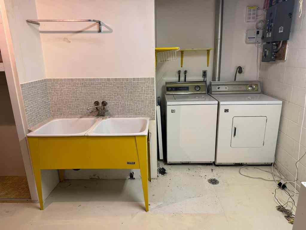 MLS® A2263376 - 8005 94 Street  in North End Peace River, Residential