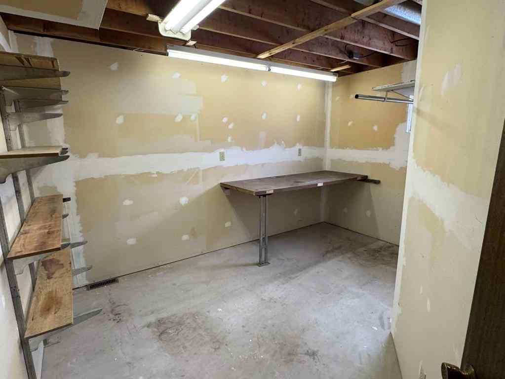 MLS® A2263376 - 8005 94 Street  in North End Peace River, Residential