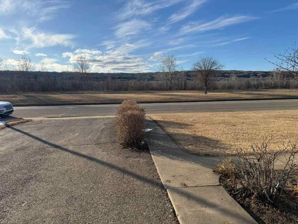 MLS® A2263376 - 8005 94 Street  in North End Peace River, Residential