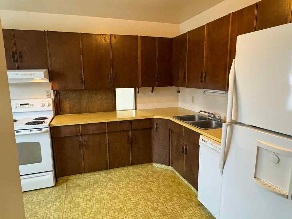 MLS® A2263376 - 8005 94 Street  in North End Peace River, Residential