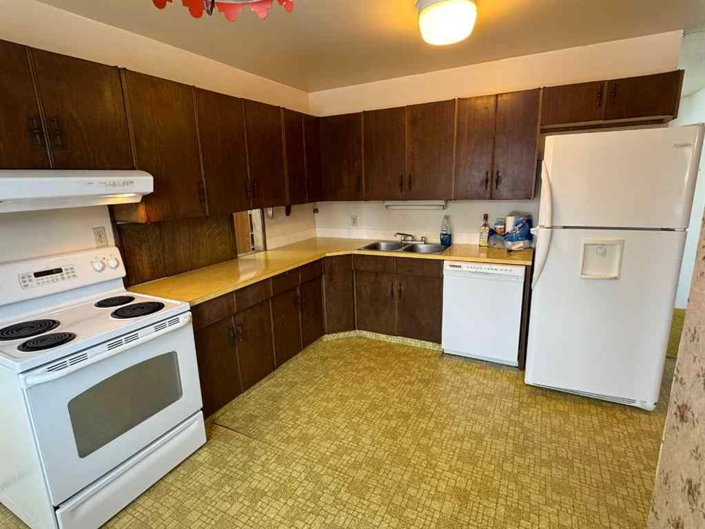 MLS® A2263376 - 8005 94 Street  in North End Peace River, Residential