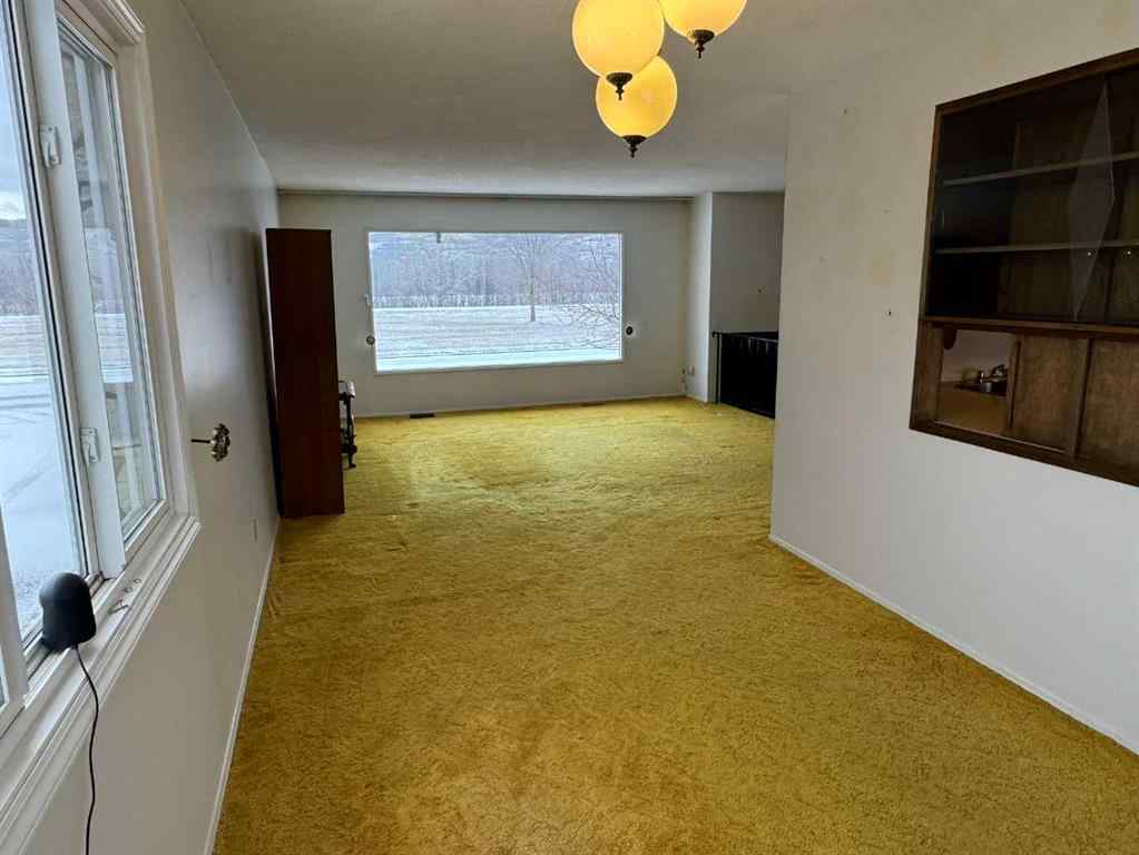 MLS® A2263376 - 8005 94 Street  in North End Peace River, Residential