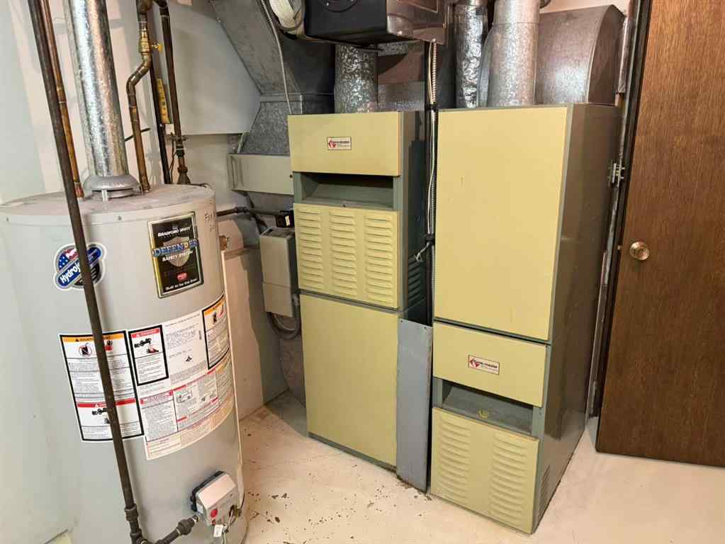 MLS® A2263376 - 8005 94 Street  in North End Peace River, Residential