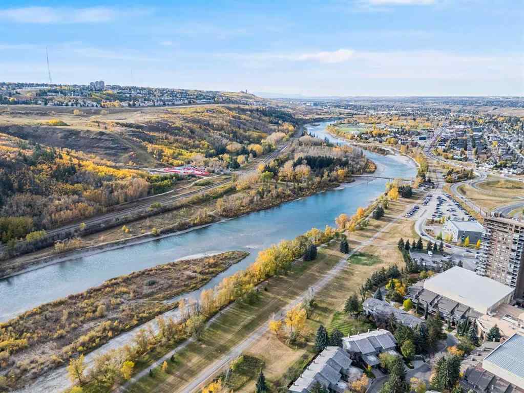 MLS® A2263391 - 230 37 Street NW in Parkdale Calgary, Residential