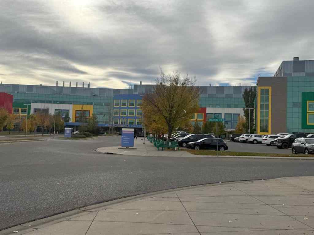 MLS® A2263391 - 230 37 Street NW in Parkdale Calgary, Residential