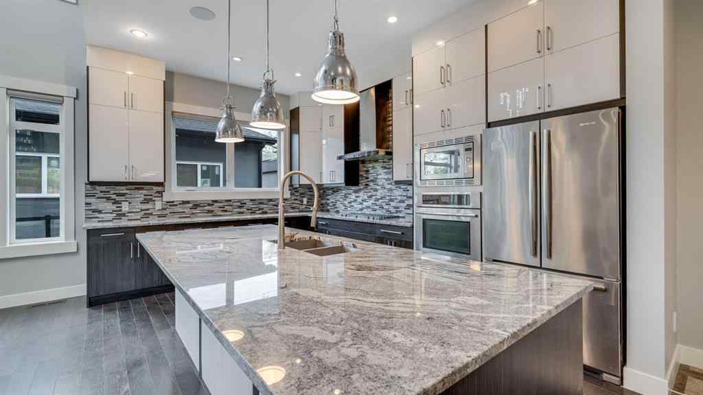 MLS® A2263391 - 230 37 Street NW in Parkdale Calgary, Residential