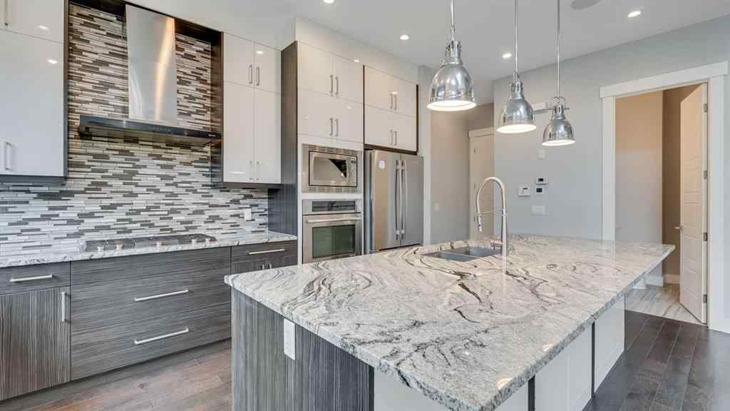 MLS® A2263391 - 230 37 Street NW in Parkdale Calgary, Residential