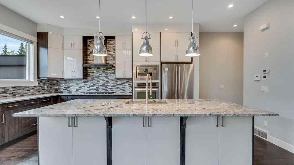 MLS® A2263391 - 230 37 Street NW in Parkdale Calgary, Residential