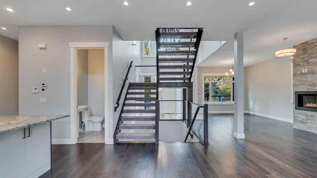 MLS® A2263391 - 230 37 Street NW in Parkdale Calgary, Residential