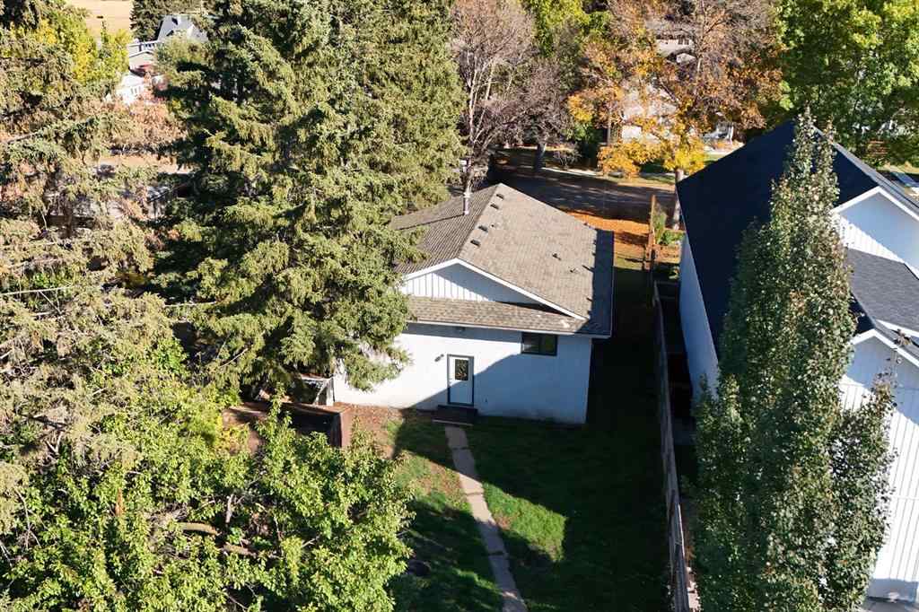 MLS® A2263397 - 5338 43 Avenue  in Woodlea Red Deer, Residential