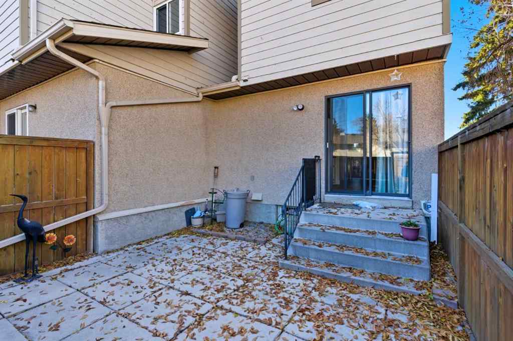 MLS® A2263400 - 91 Deerfield Drive SE in Deer Ridge Calgary, Residential
