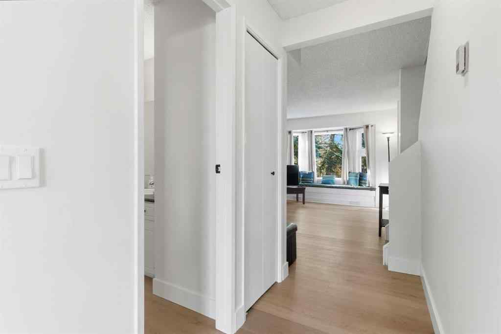 MLS® A2263400 - 91 Deerfield Drive SE in Deer Ridge Calgary, Residential