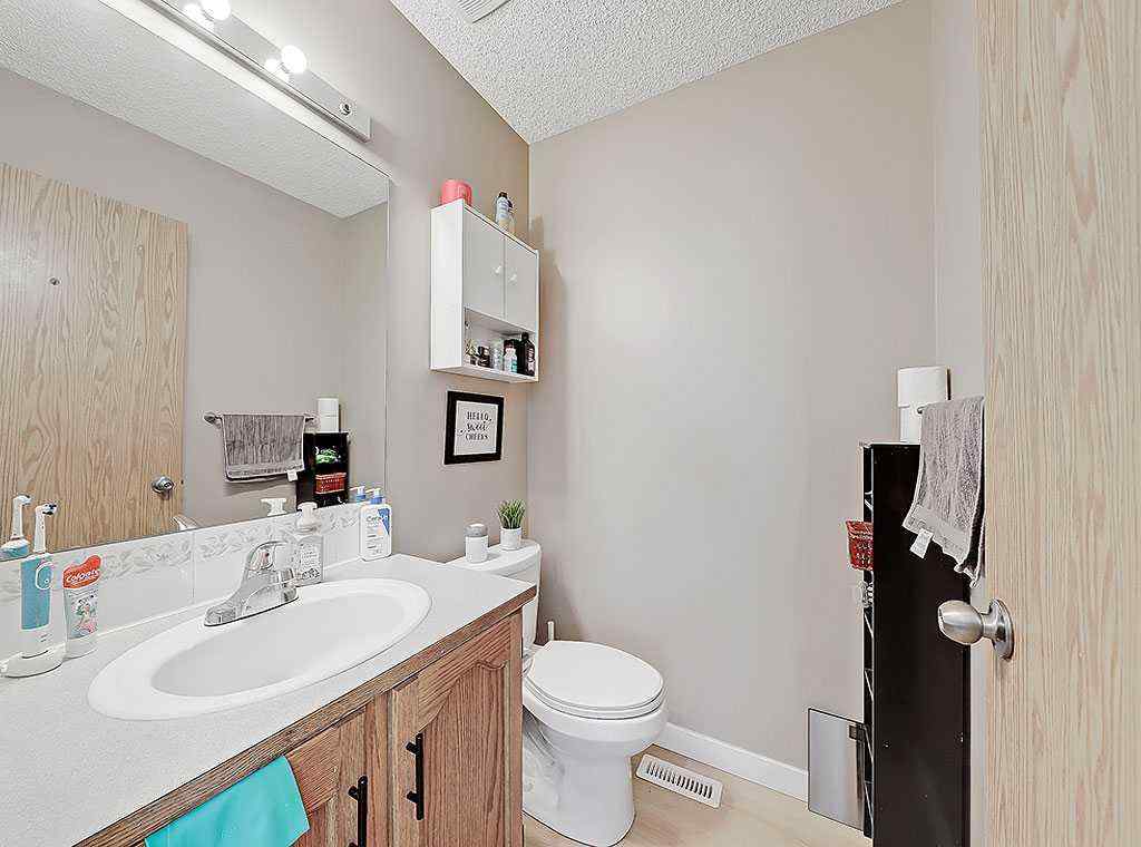 MLS® A2263409 - 292 Coventry Close NE in Coventry Hills Calgary, Residential