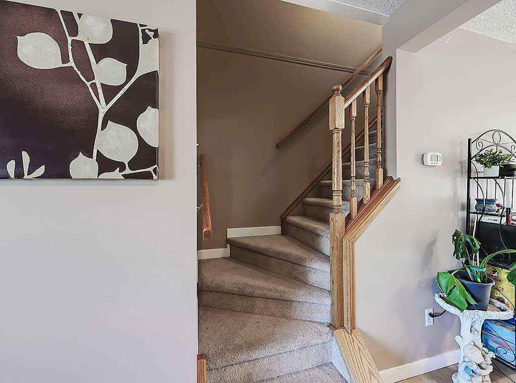 MLS® A2263409 - 292 Coventry Close NE in Coventry Hills Calgary, Residential