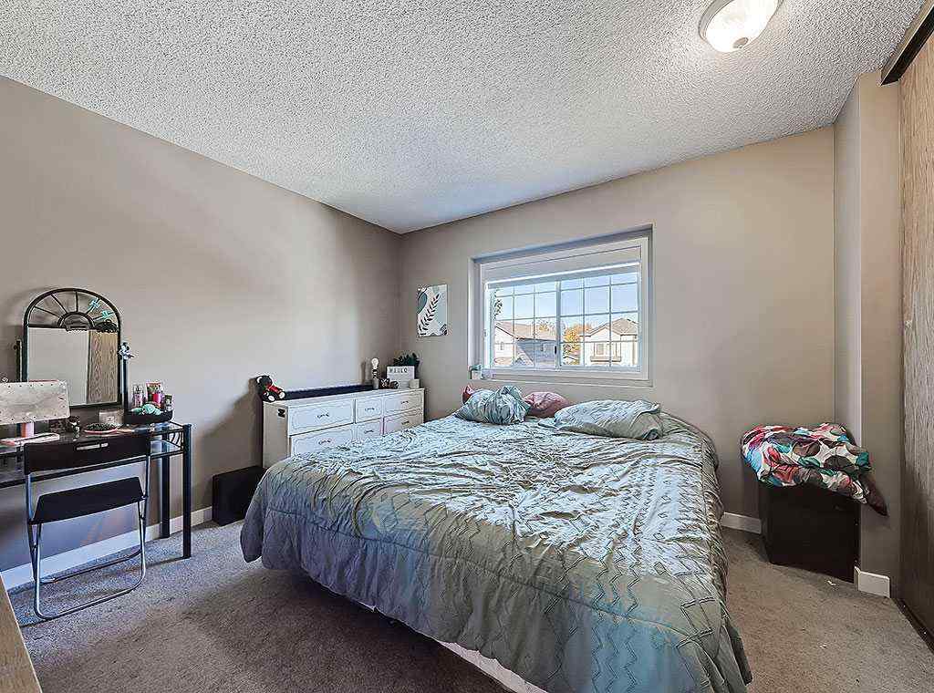 MLS® A2263409 - 292 Coventry Close NE in Coventry Hills Calgary, Residential