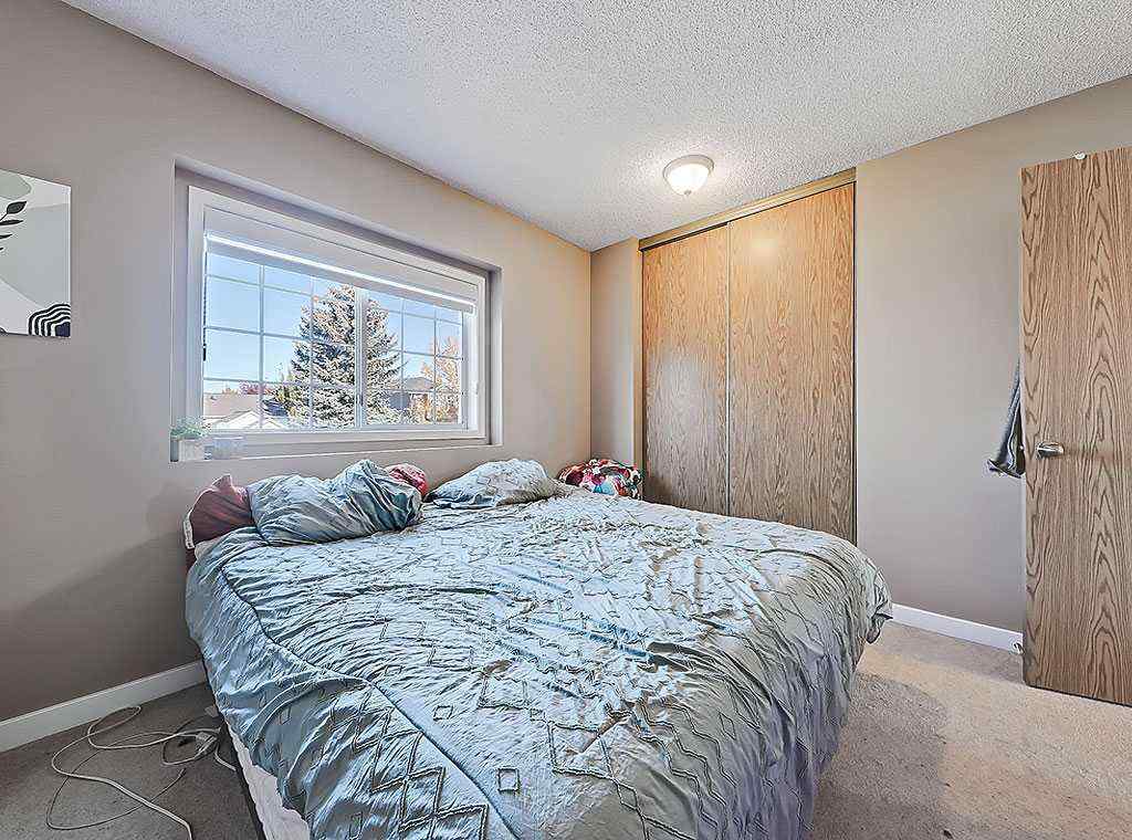 MLS® A2263409 - 292 Coventry Close NE in Coventry Hills Calgary, Residential