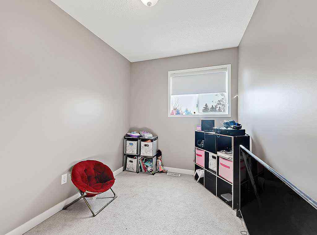 MLS® A2263409 - 292 Coventry Close NE in Coventry Hills Calgary, Residential