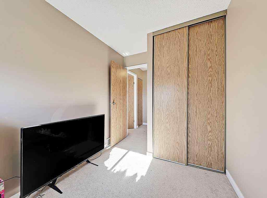 MLS® A2263409 - 292 Coventry Close NE in Coventry Hills Calgary, Residential