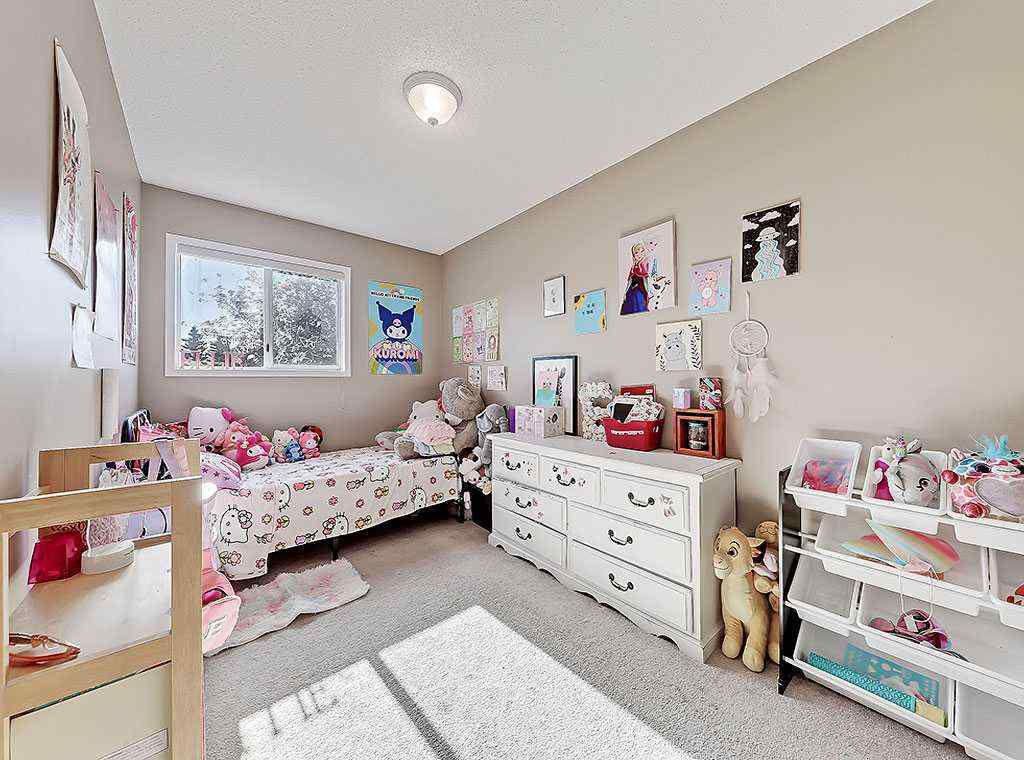 MLS® A2263409 - 292 Coventry Close NE in Coventry Hills Calgary, Residential