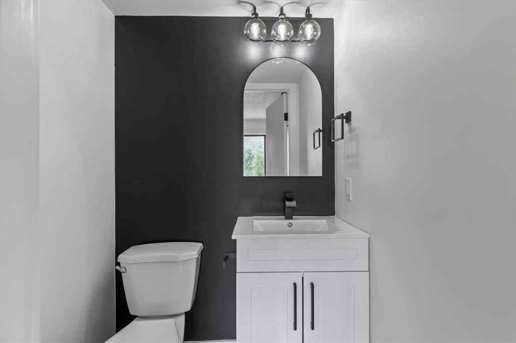 MLS® A2263411 - Unit #305 235 15 Avenue SW in Beltline Calgary, Residential