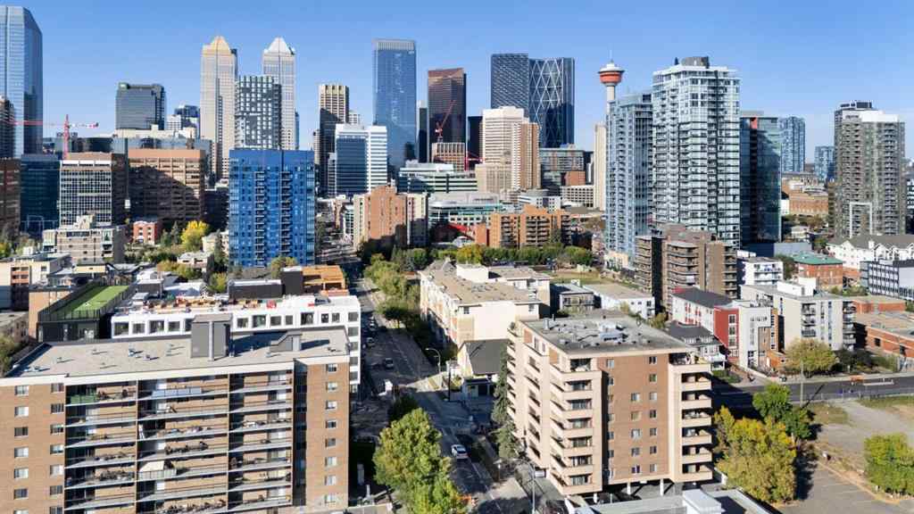 MLS® A2263411 - Unit #305 235 15 Avenue SW in Beltline Calgary, Residential